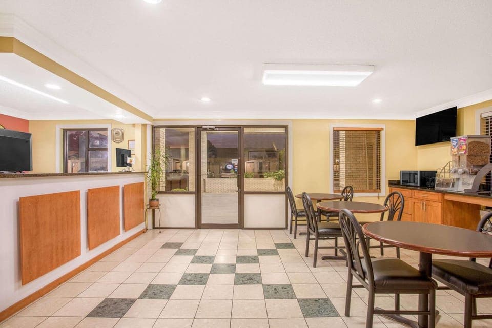 Lobby or reception, On site