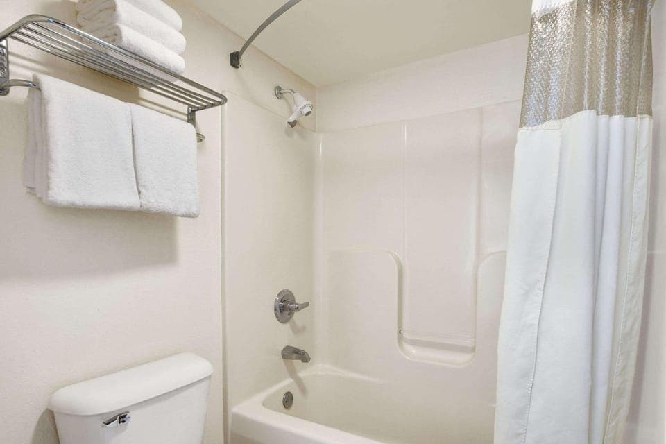 Bathroom, Photo of the whole room, On site