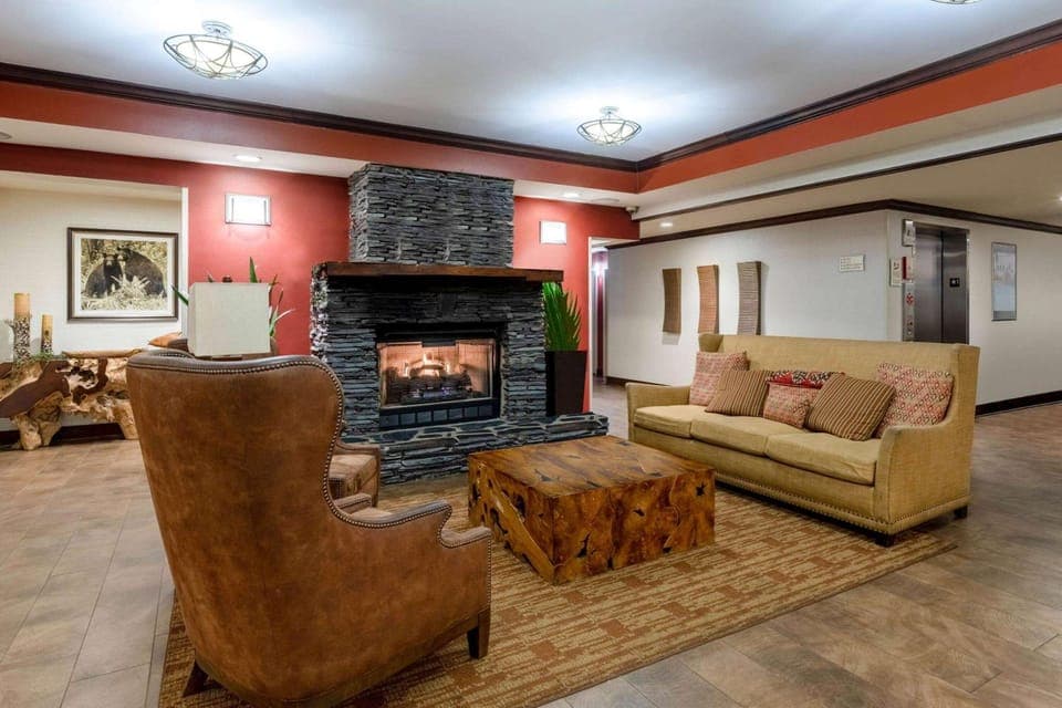 Communal lounge/ TV room, Lobby or reception, On site