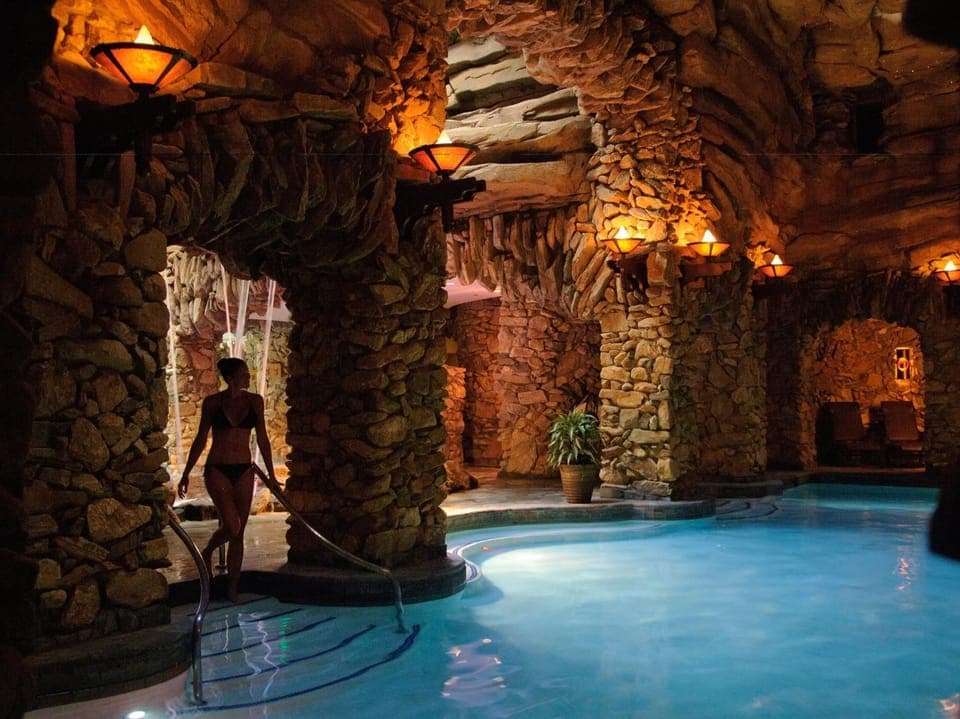 Hot Tub, Swimming pool