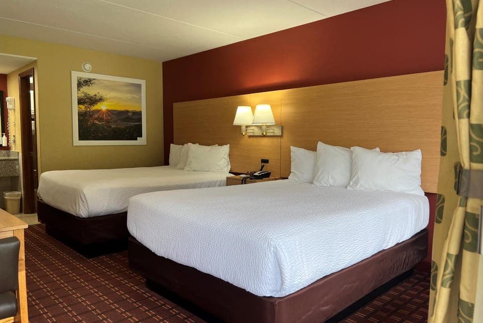 Serenity Inn Sweetwater Hotel in Tennessee