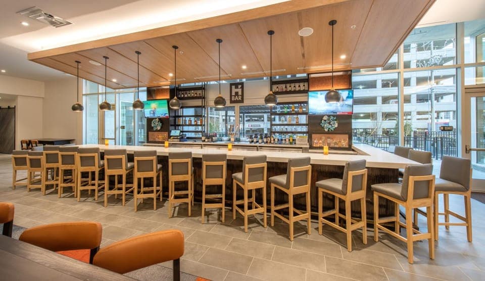 Lounge or bar, Dinner, Alcoholic drinks
