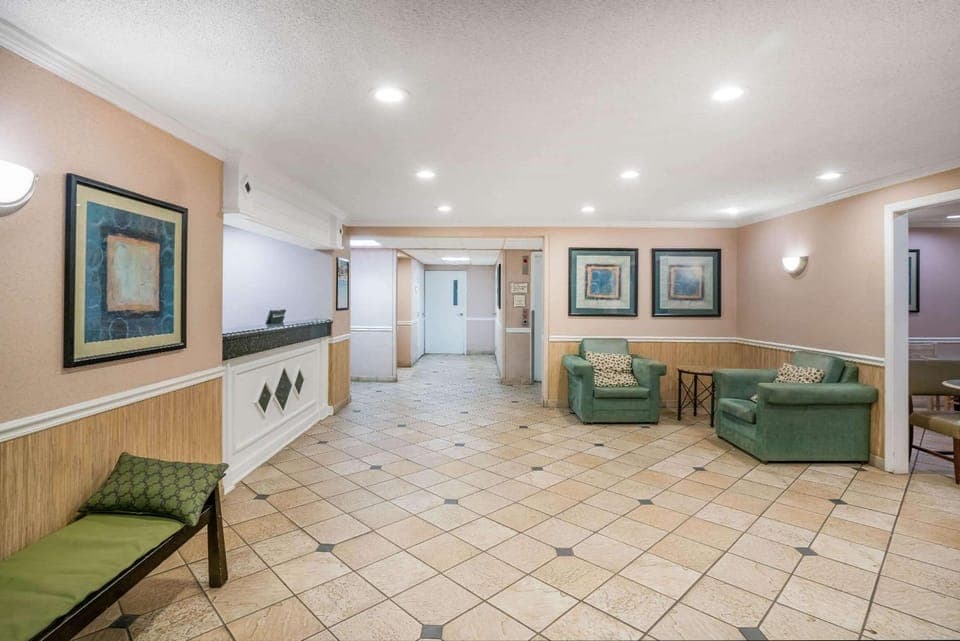 Lobby or reception, On site