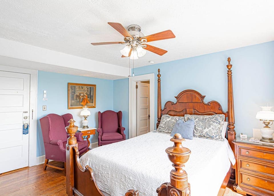 Bed, Bedroom