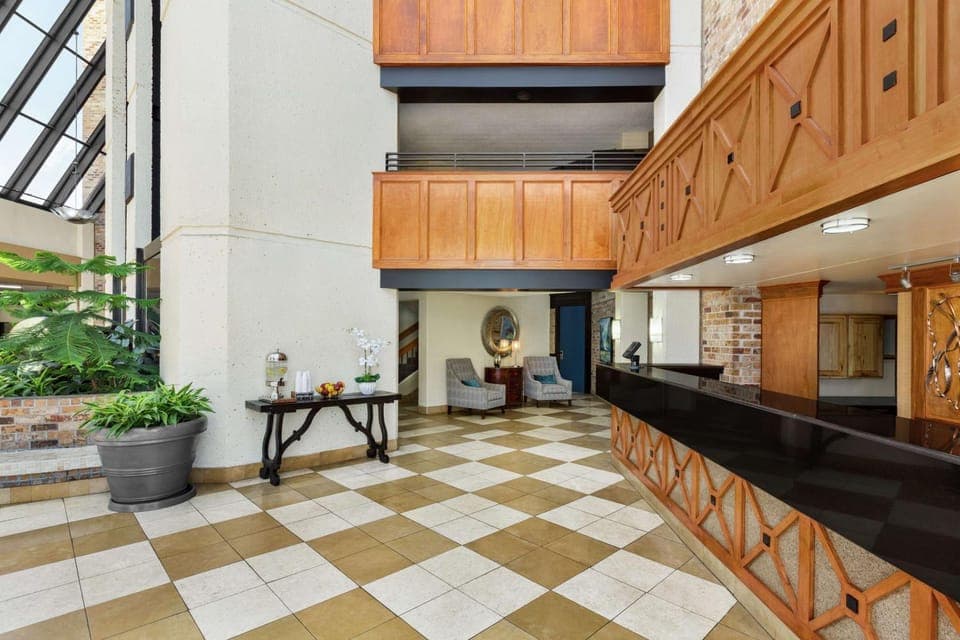 Lobby or reception, Lobby or reception