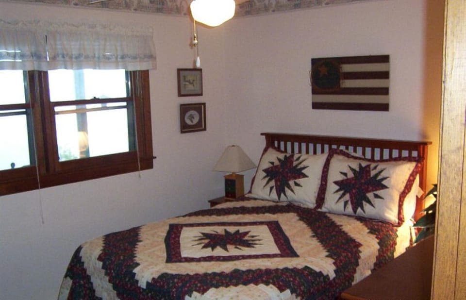 A Little Slice of Smokey Mountain Heaven with Wifi House in Tennessee