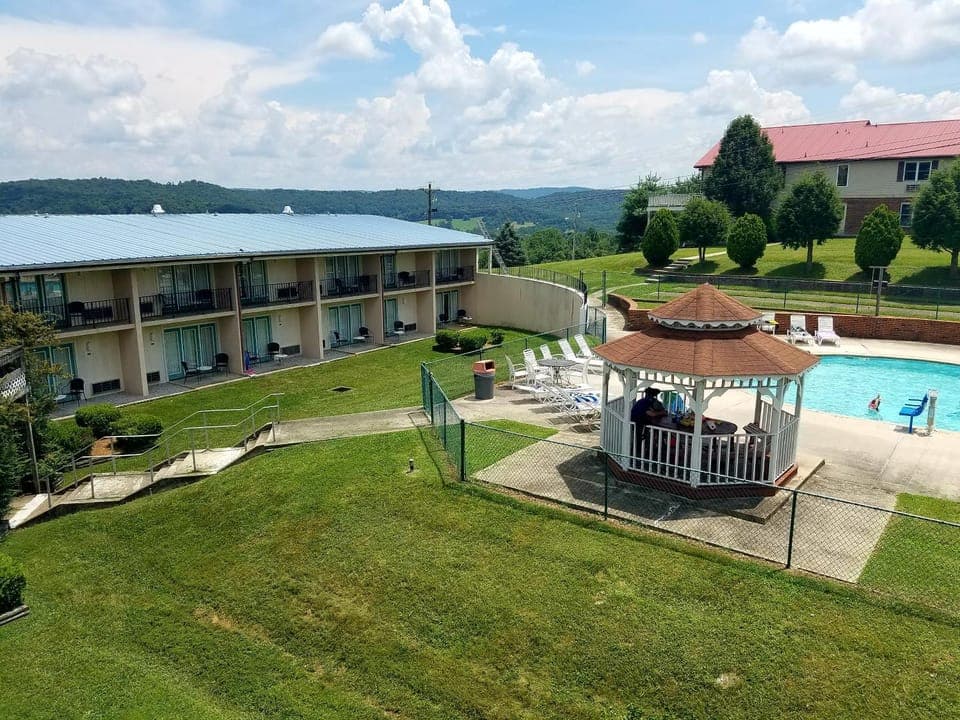 Bird's eye view, Swimming pool