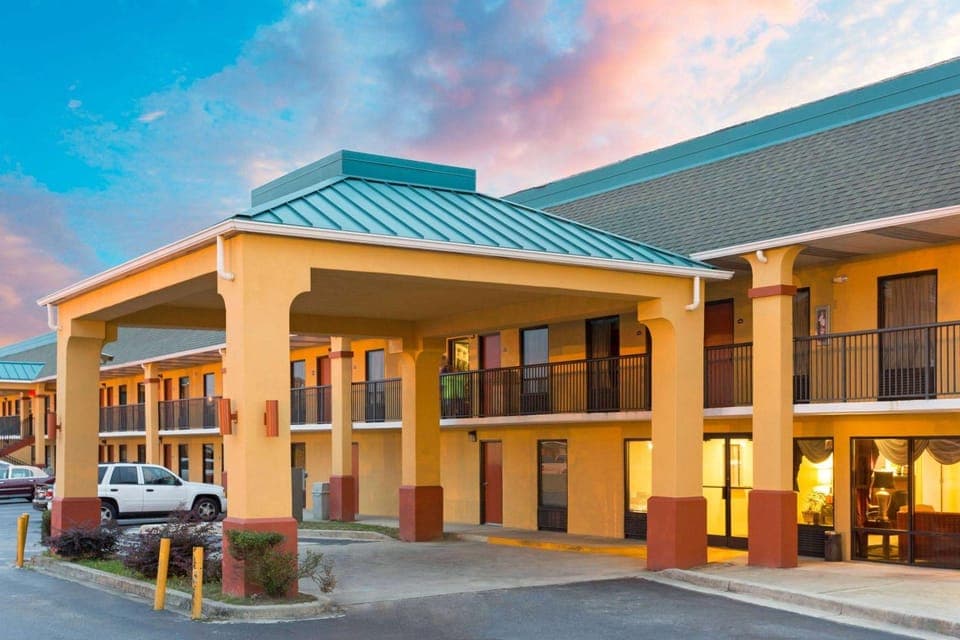Property building, On site, Time of day, Sunset