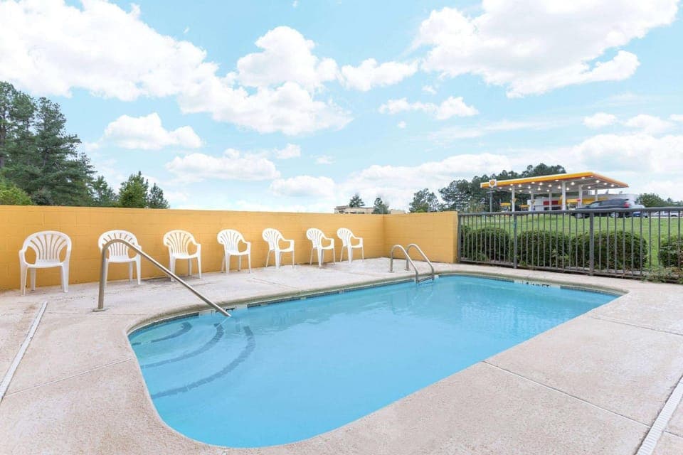 On site, Pool view, Swimming pool