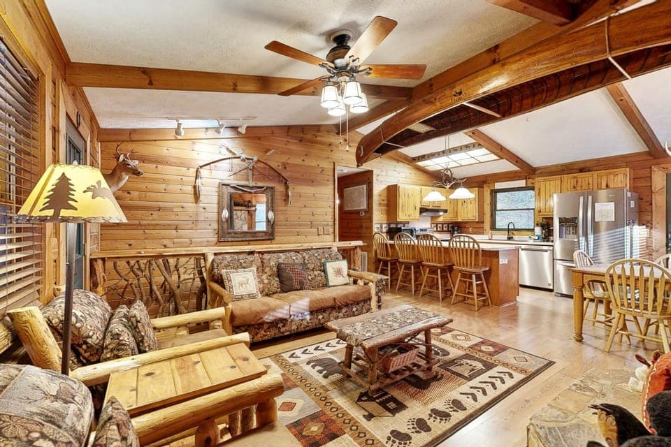 Moose Creek Lodge House in Tennessee
