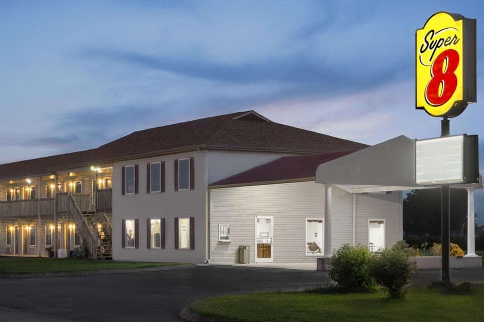 Property building, On site, Time of day, Sunset