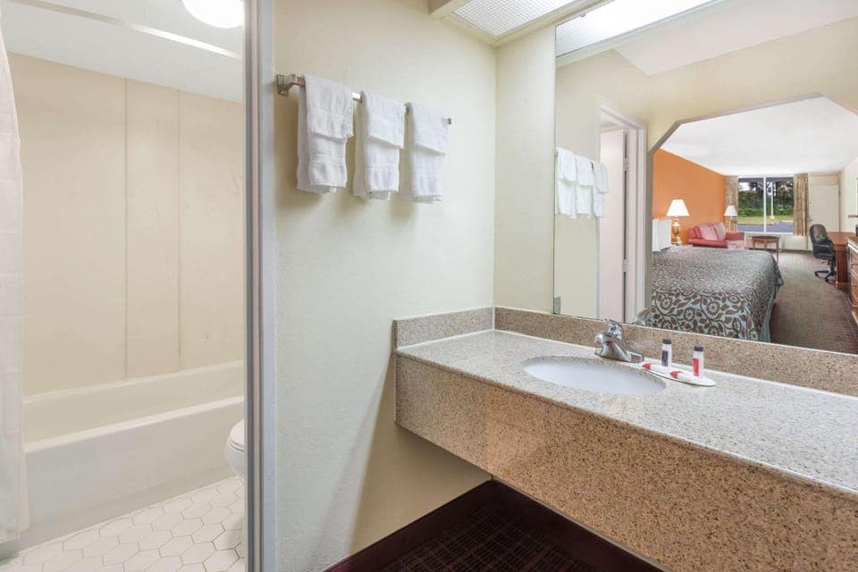 Bathroom, Photo of the whole room, On site