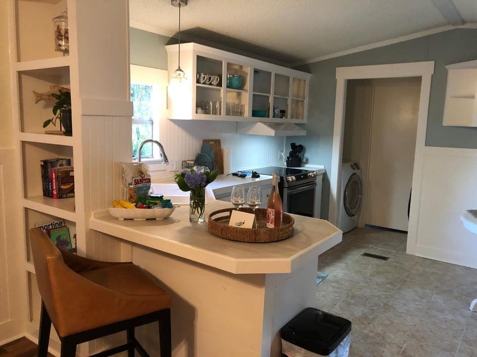 Kitchen or kitchenette