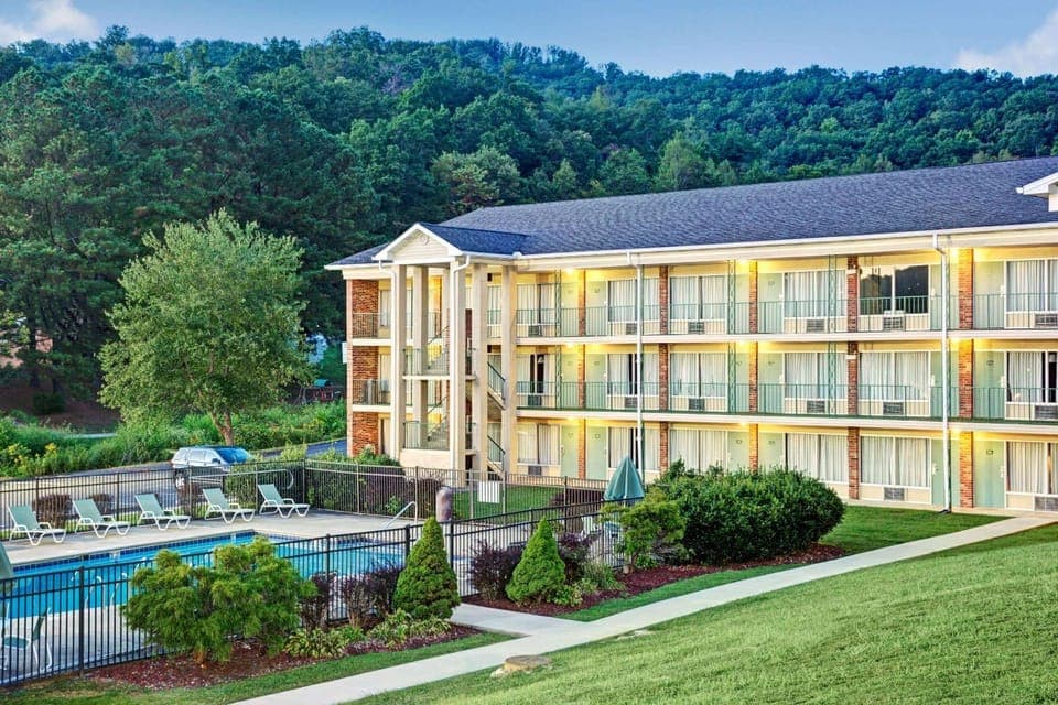 On site, Pool view, Swimming pool
