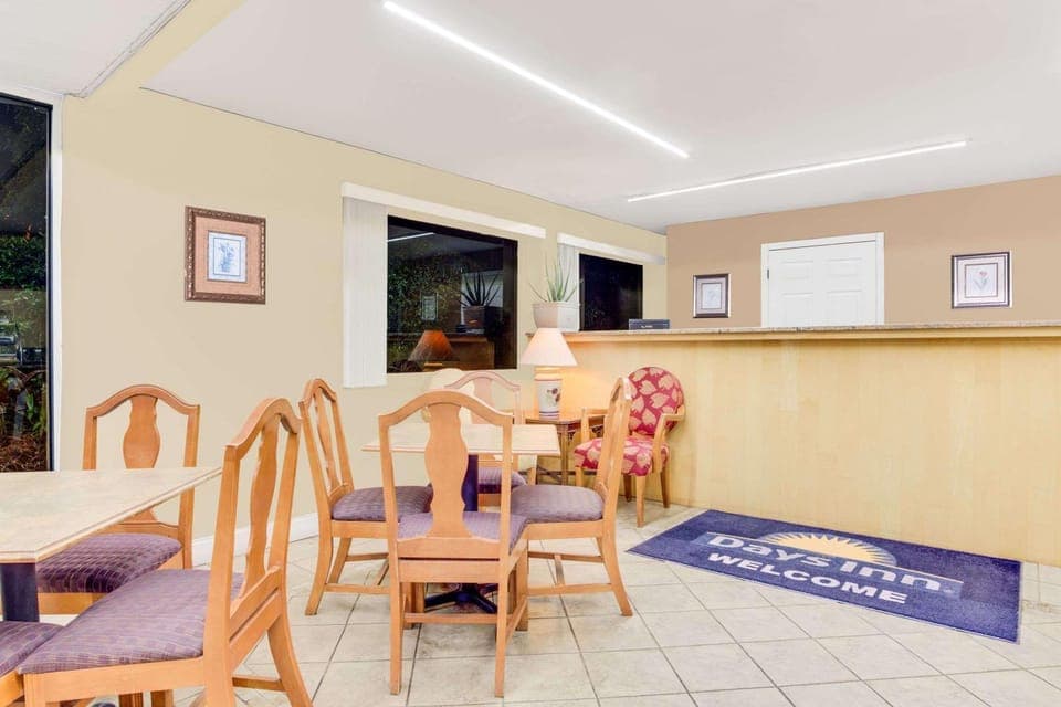 Lobby or reception, On site