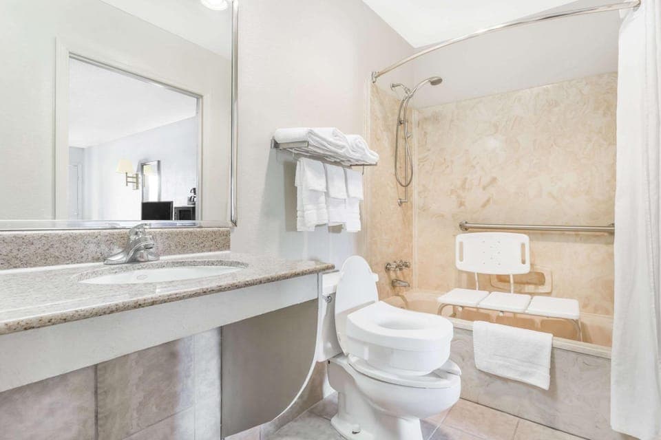 Bathroom, Photo of the whole room, On site, ADAM