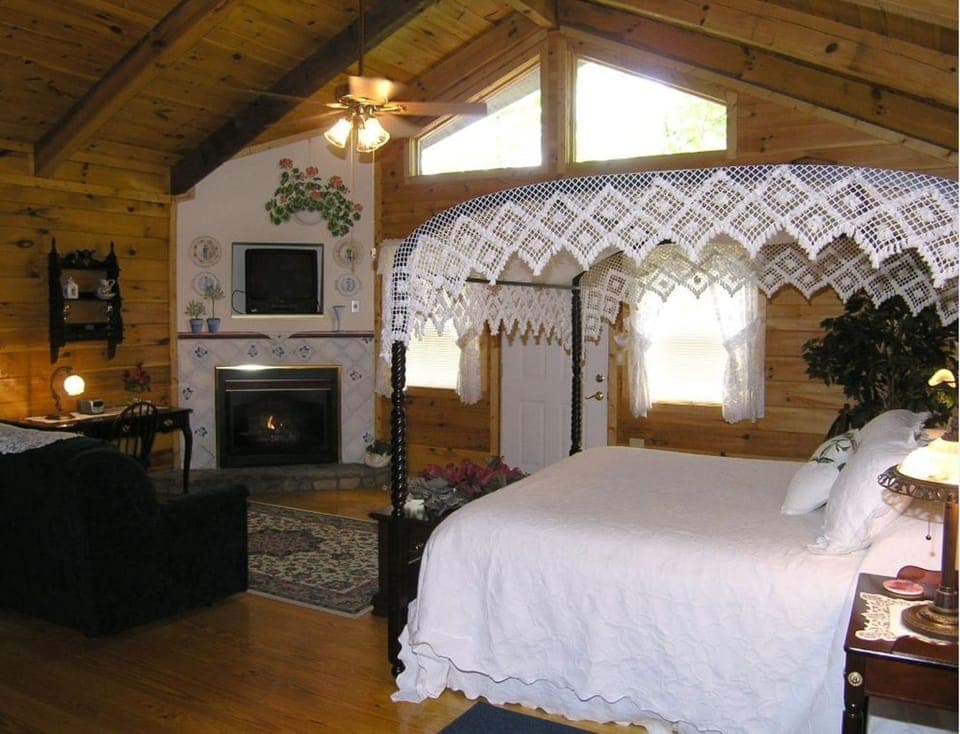 Bed, Bedroom