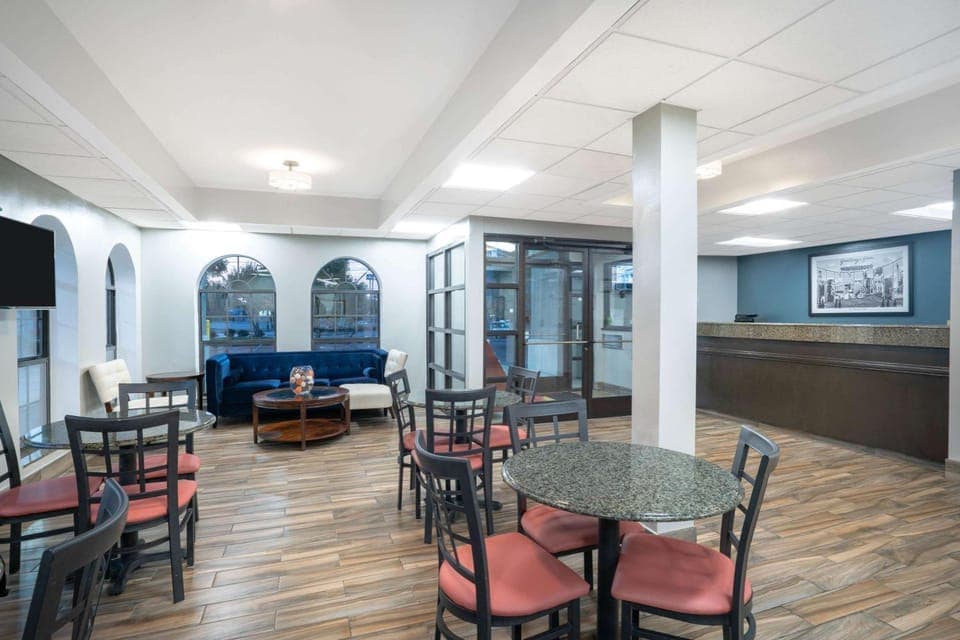 Lobby or reception, On site