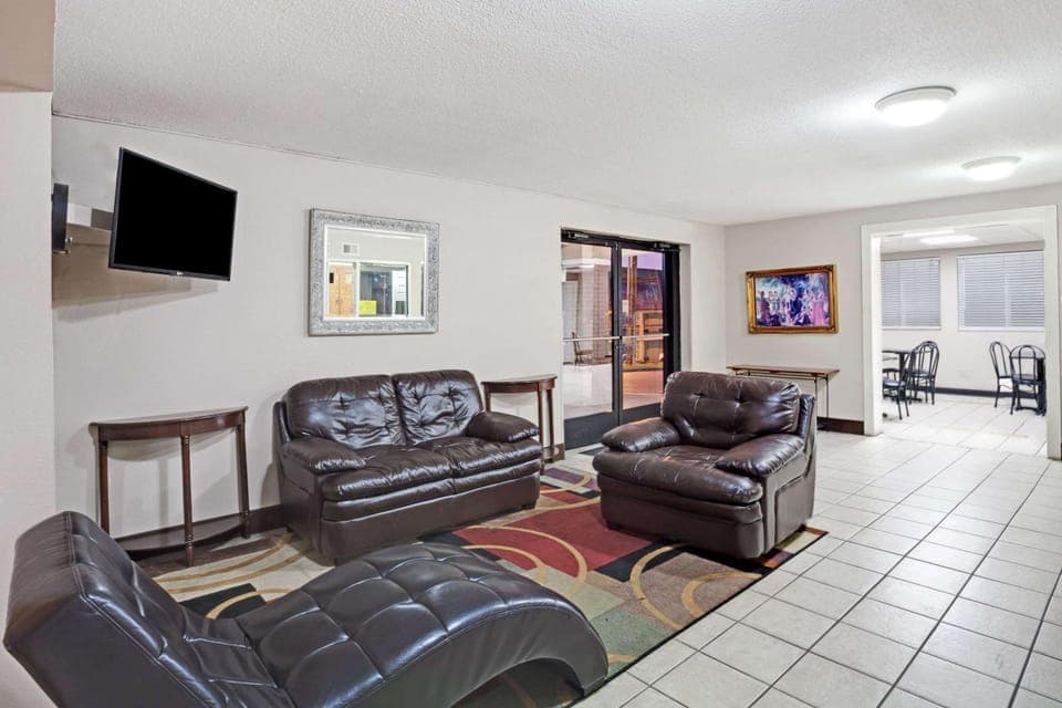 Lobby or reception, On site