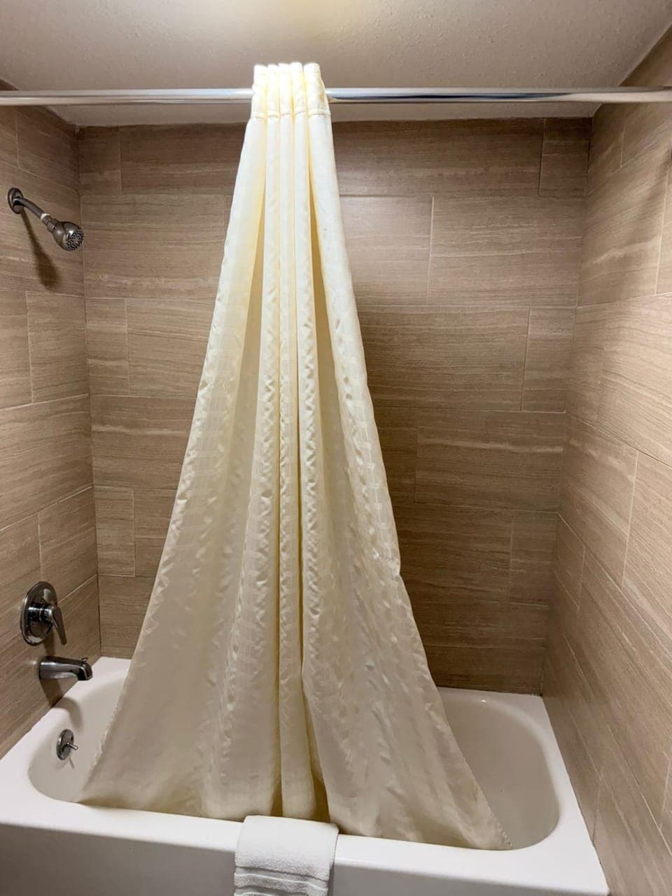 Regency Inn & Suites Inn in East Nashville