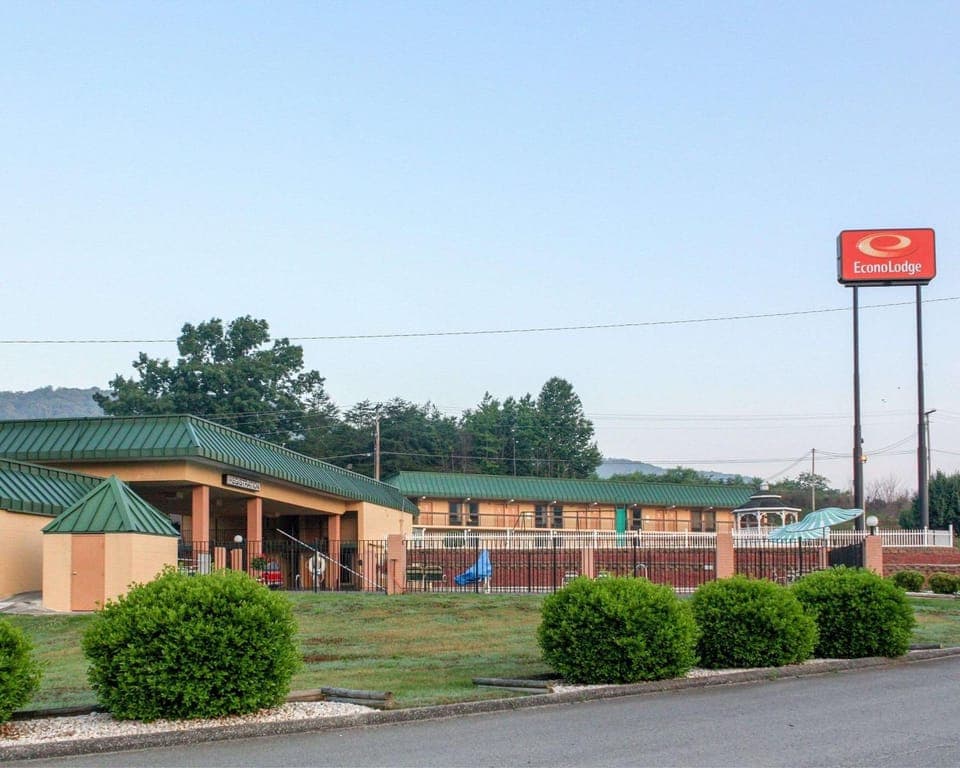 Property building, On site
