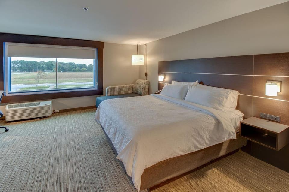 Holiday Inn Express & Suites - Union City by IHG Hotel in Tennessee