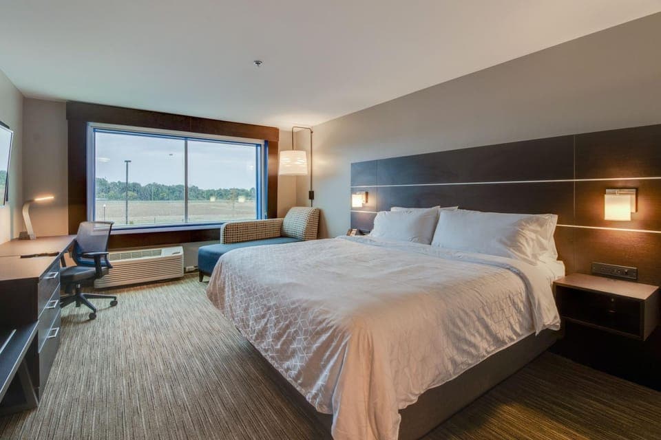 Holiday Inn Express & Suites - Union City by IHG Hotel in Tennessee