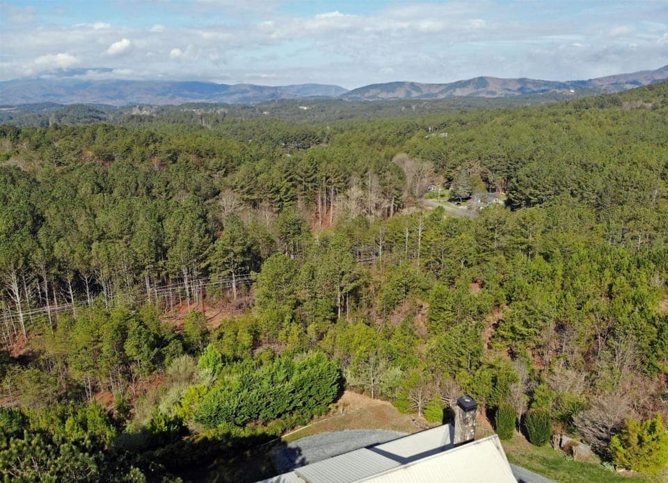Brew with a View Lodge House in Ducktown
