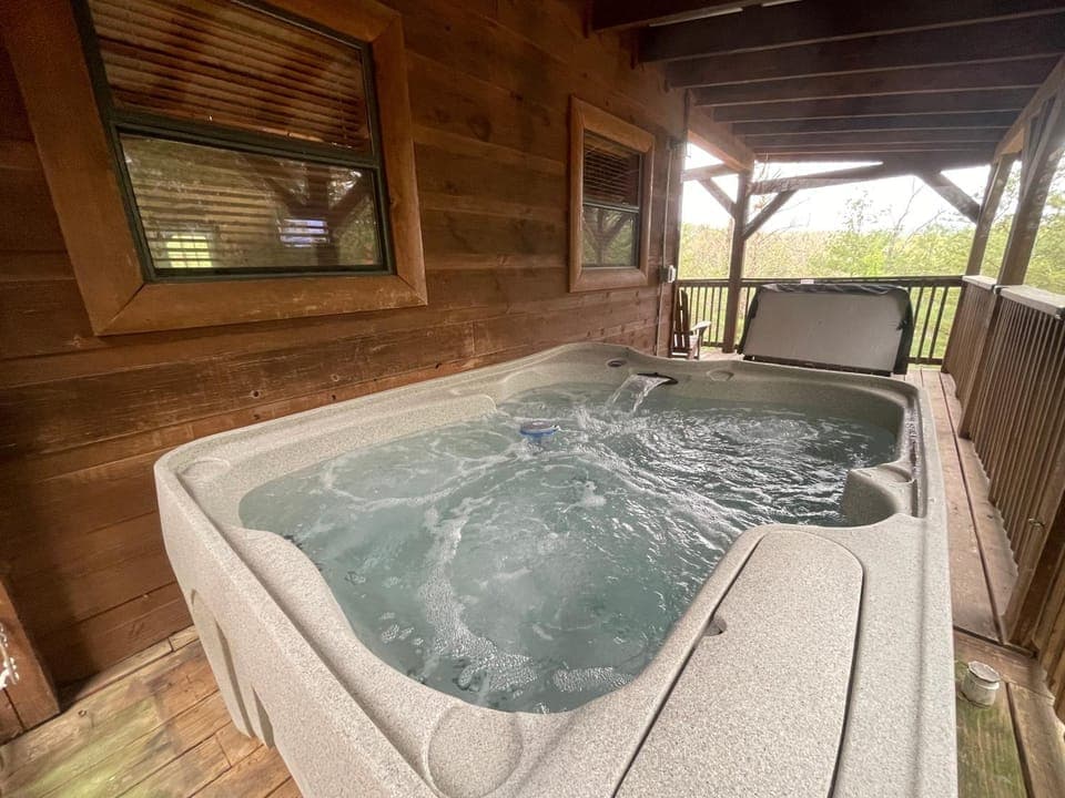 Mountain Breeze Chalet in Sevier County