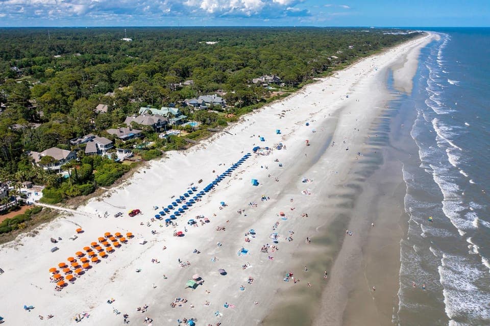 Luxury Oceanfront 7 BR 7 BA Wonderful Pool Deck Beach gear and bike rentals included House in Hilton Head Island