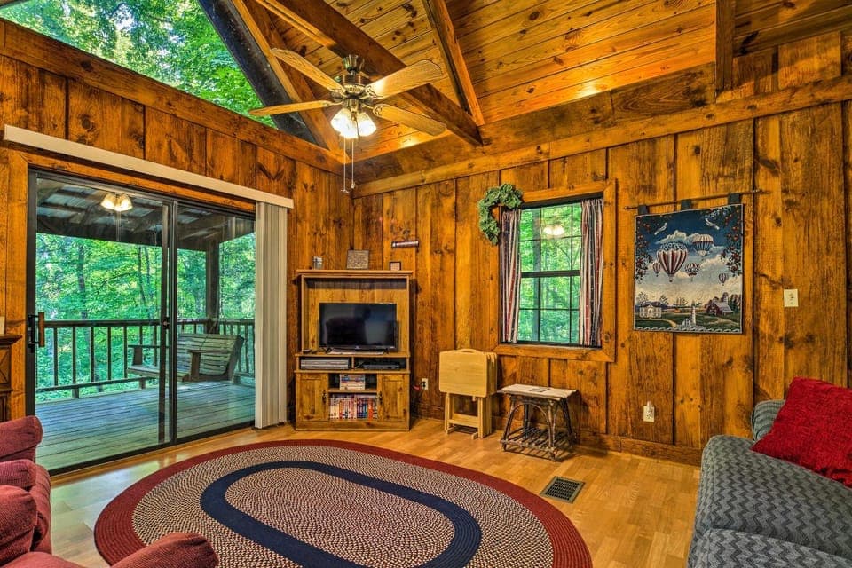 5 Acres, Backyard Creek! Cabin in Tellico Plains Cabin in Tennessee