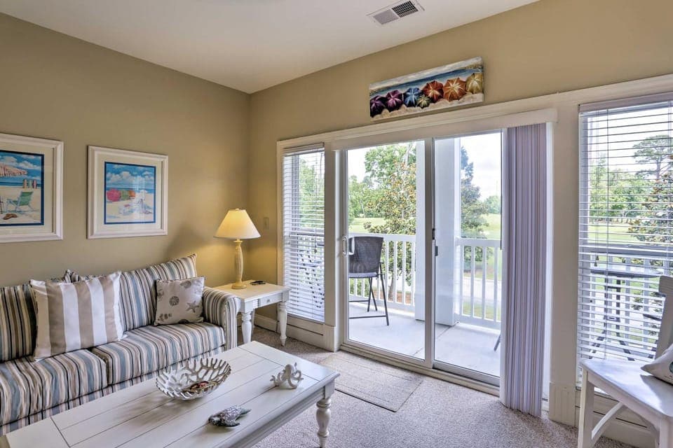 Relax by Pool & Golf: Chic Myrtle Beach Condo House in Carolina Forest