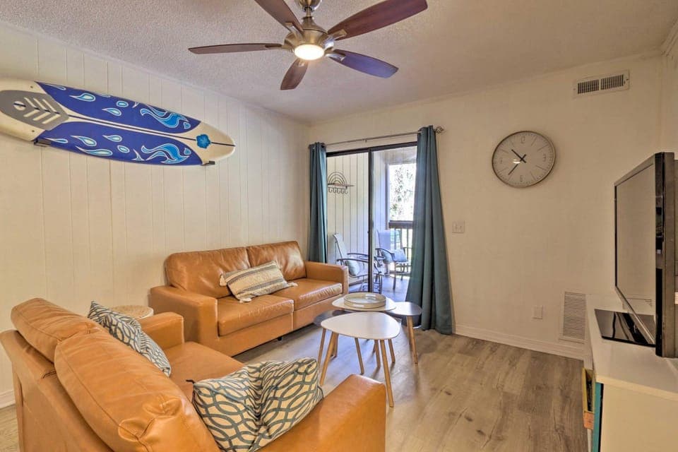 Hilton Head Condo w/ Covered Balcony + Pool Access House in North Forest Beach