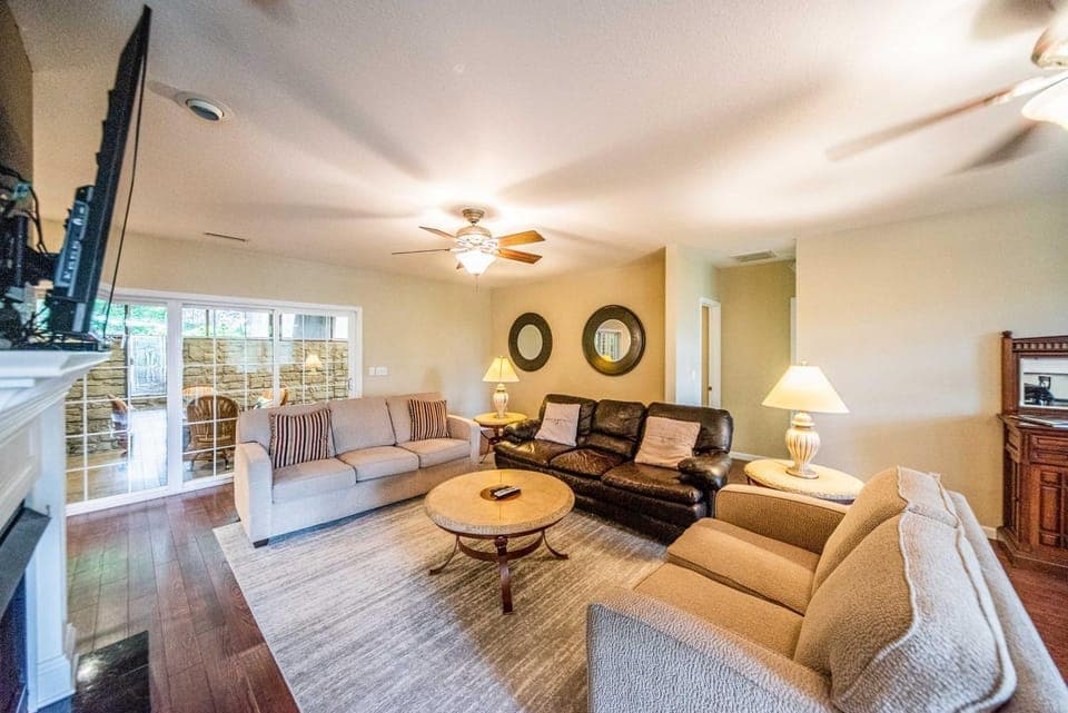 Grand Rivers Home - Walk to Lakes & National Park! House in Grand Rivers