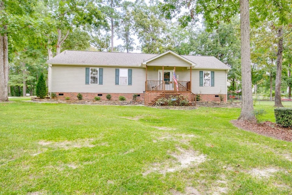 Chapin Home Near Boat Launch & Lake Murray! House in Leesville