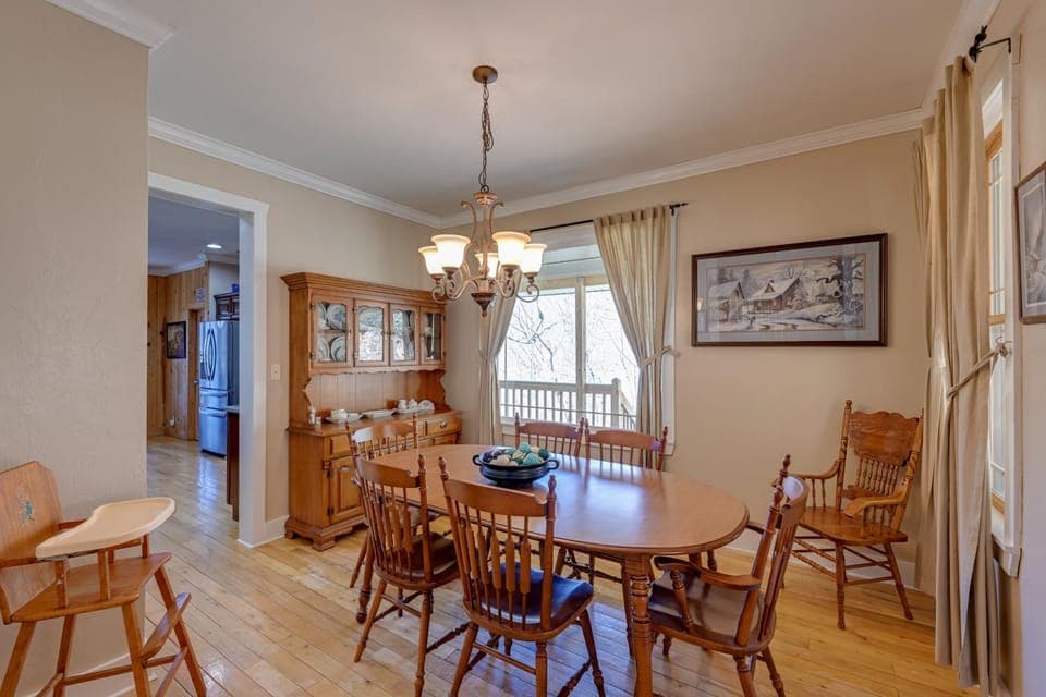 Beautiful Bryson City Home w/ Hot Tub & Mtn Views! House in Swain County