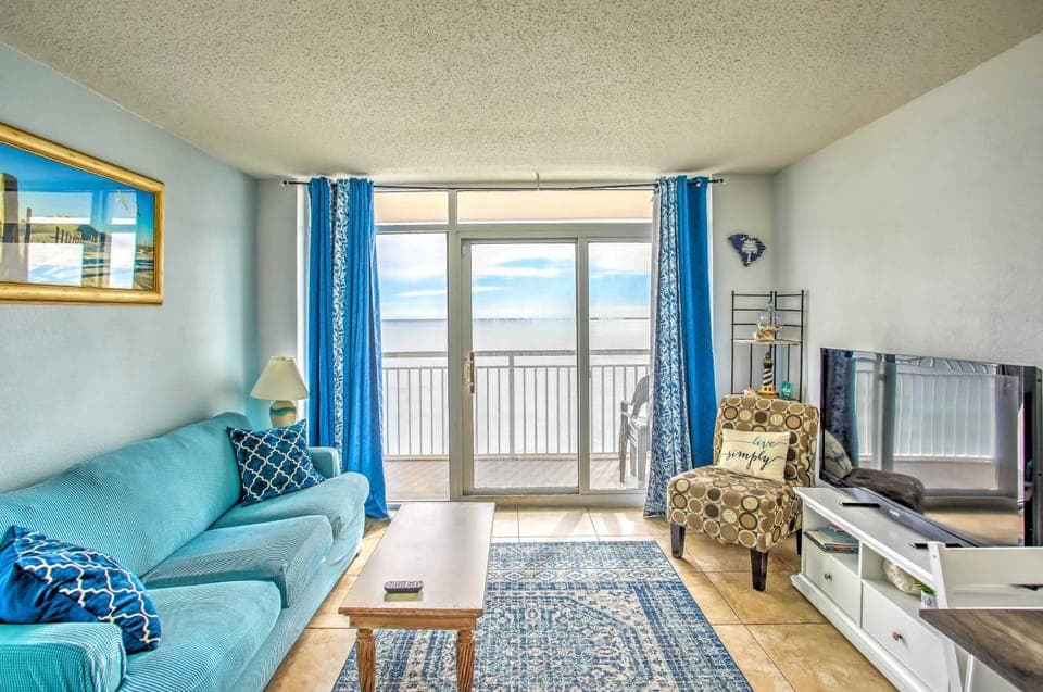 Community Perks + Beach: North Myrtle Beach Condo House in Atlantic Beach