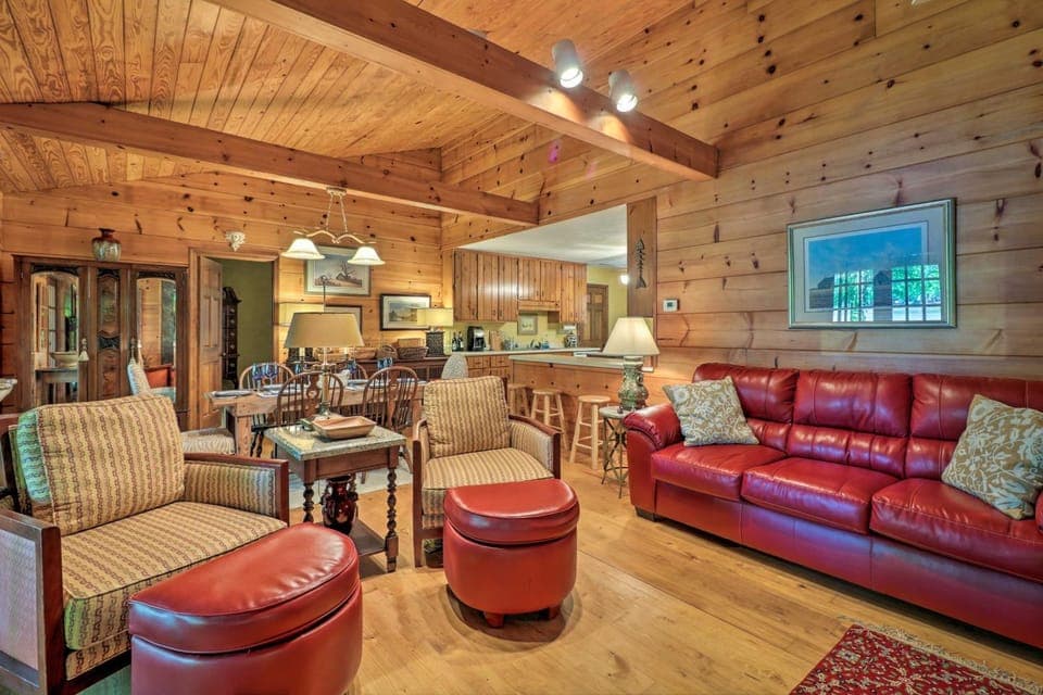 Lakefront Milledgeville Cabin: Private Dock, Porch Cabin in Lake Sinclair