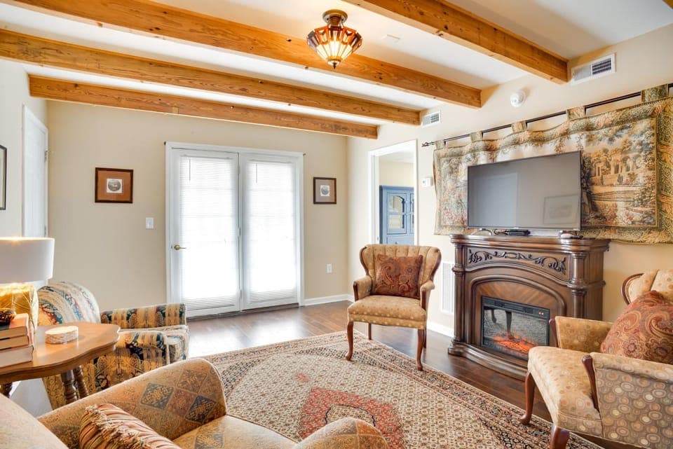 'Cumberland Cottage' - 2 Blocks to Downtown Dover! House in Lake Barkley
