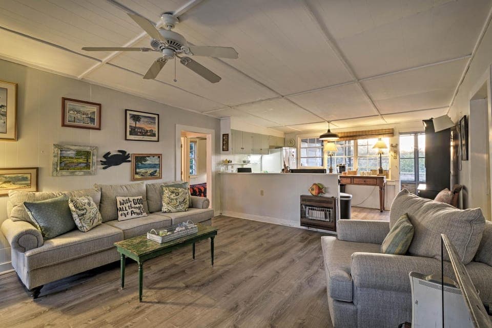 Pawleys Island House, - Steps to Beach & Creek! House in Pawleys Island