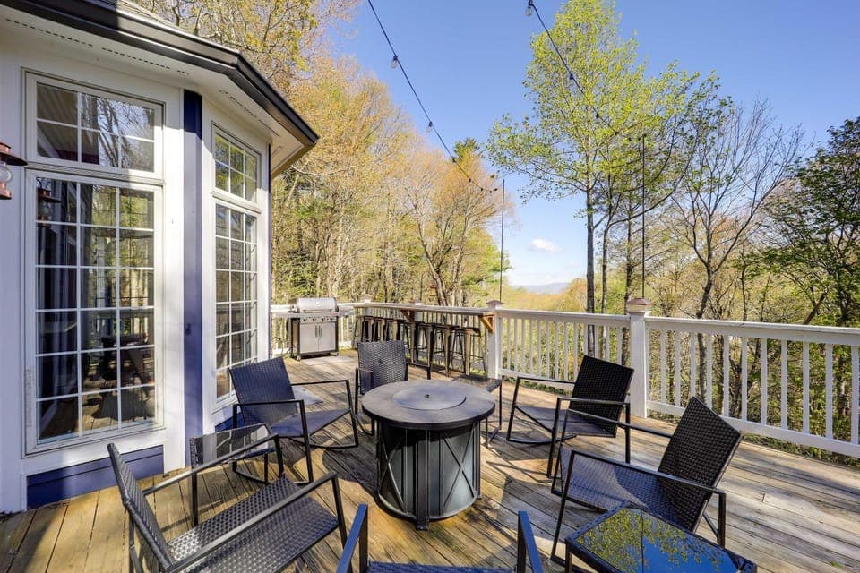 Boone Home w/ Fire Pit - Near App Ski & Sugar Mtn! House in Brushy Fork