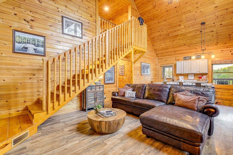Lakefront Sevierville Cabin w/ Hot Tub & Fire Pit! Cabin in Douglas Lake