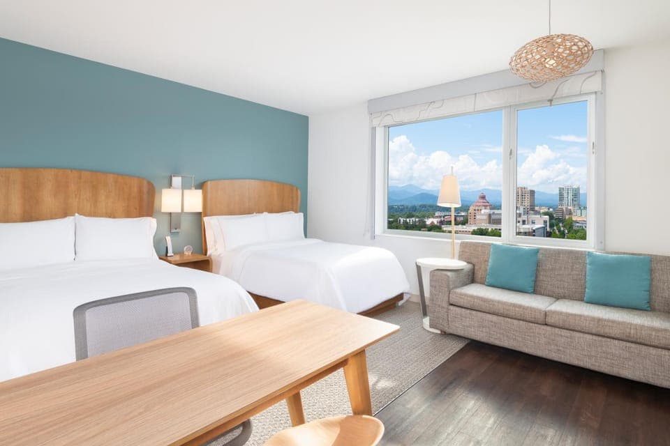 Bedroom, Mountain view