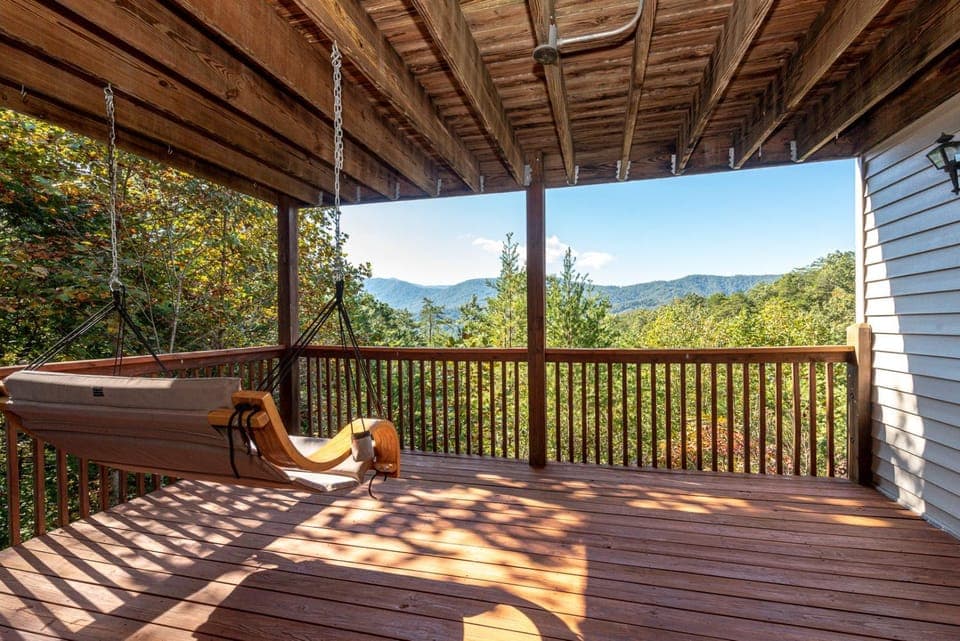 Stairway to Heaven Chalet in Great Smoky Mountains