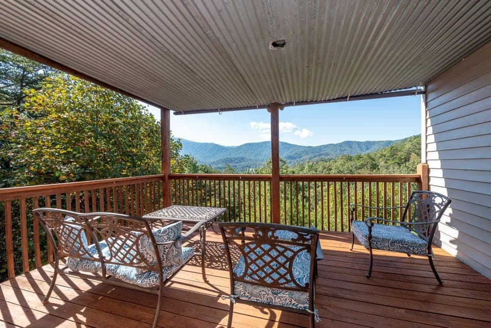 Stairway to Heaven Chalet in Great Smoky Mountains