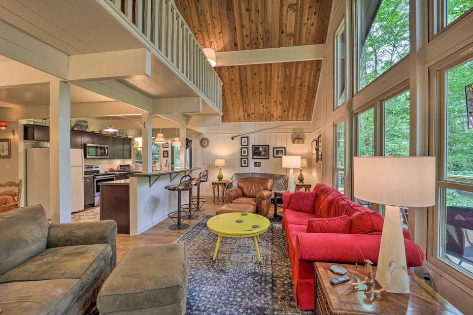Spacious Cabin - 4 Mi to Blue Ridge Parkway! Cabin in Boone