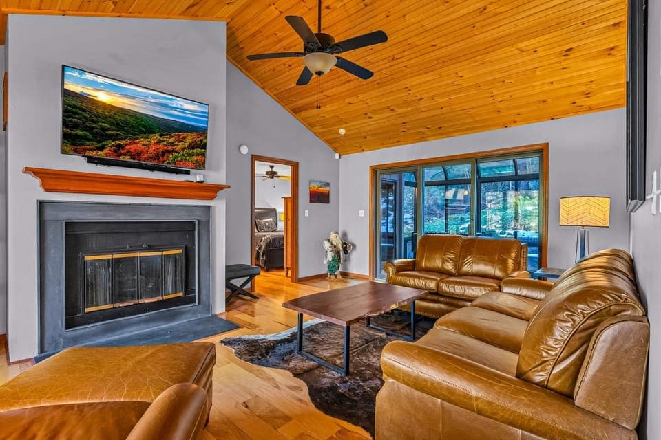 Mossy Creek Haus House in Sugar Mountain