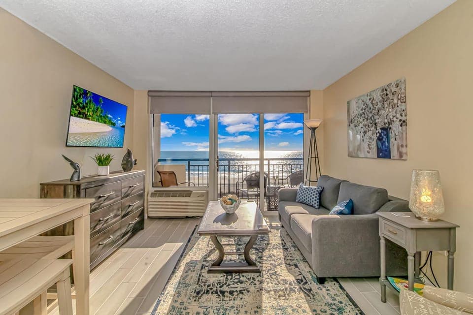 Balcony/Terrace, Living room, Seating area, Sea view