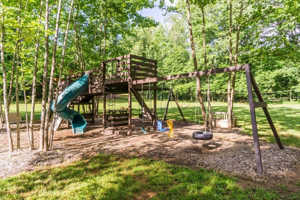New Listing! Two Cabins with Hot Tubs - Playground Cabin in Union County