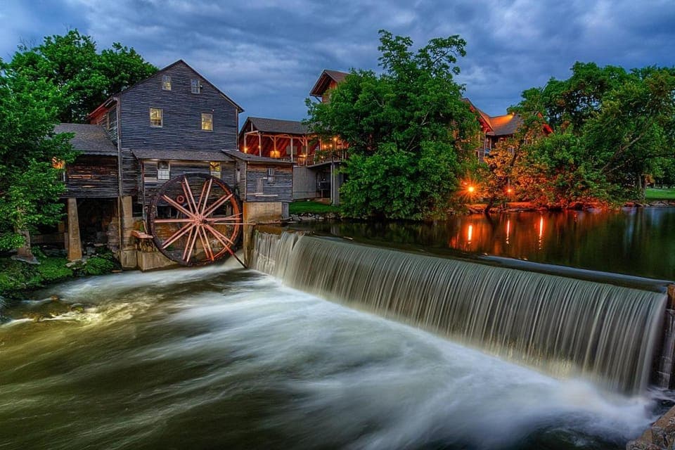 Maple Trails, WIFI, 560 FREE tickets each paid day, Gatlinburg!!! House in Gatlinburg